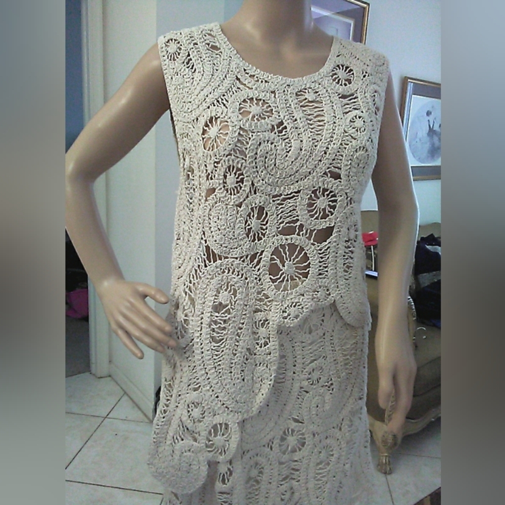 BNWOT AMZ. HANDMADE CROCHET SKIRT/TOP SET (3 WAYS SKIRT) CREAM SEE Measurements - Picture 11 of 16